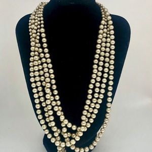 🌼J. CREW Beaded Pewter Coloured Necklace